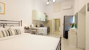 Deluxe Studio | Individually decorated, individually furnished, soundproofing