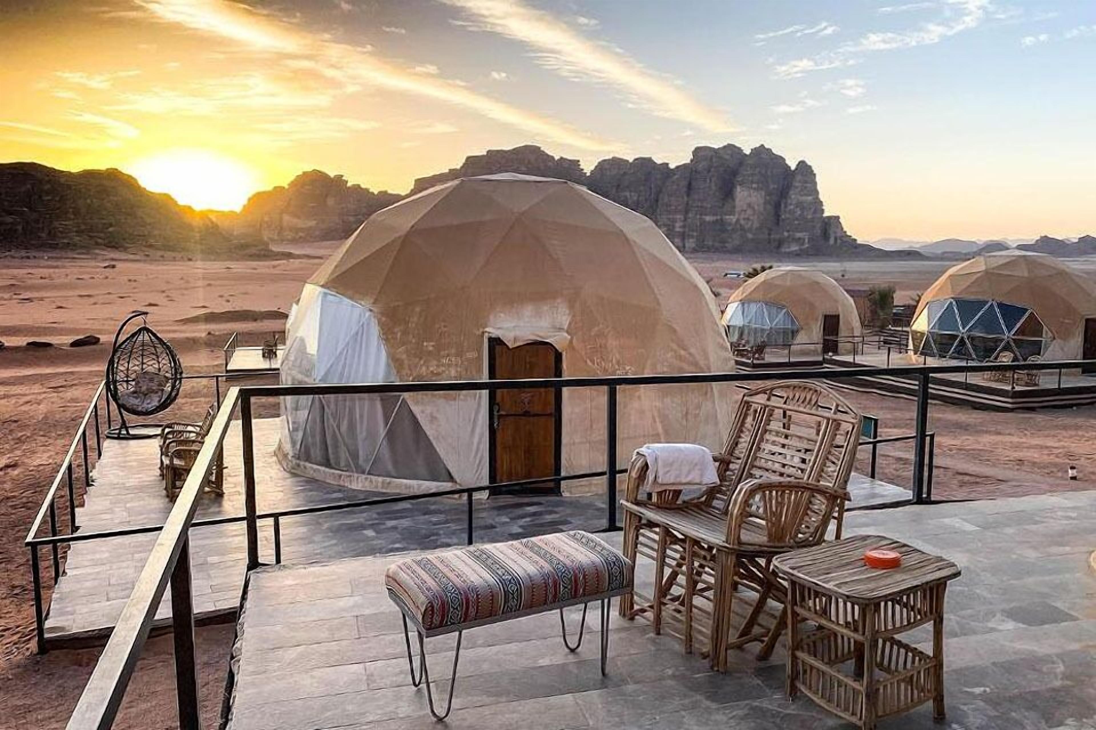 Martian Tent in Luxury Camp 2 with Private Bathroom | Terrace/patio