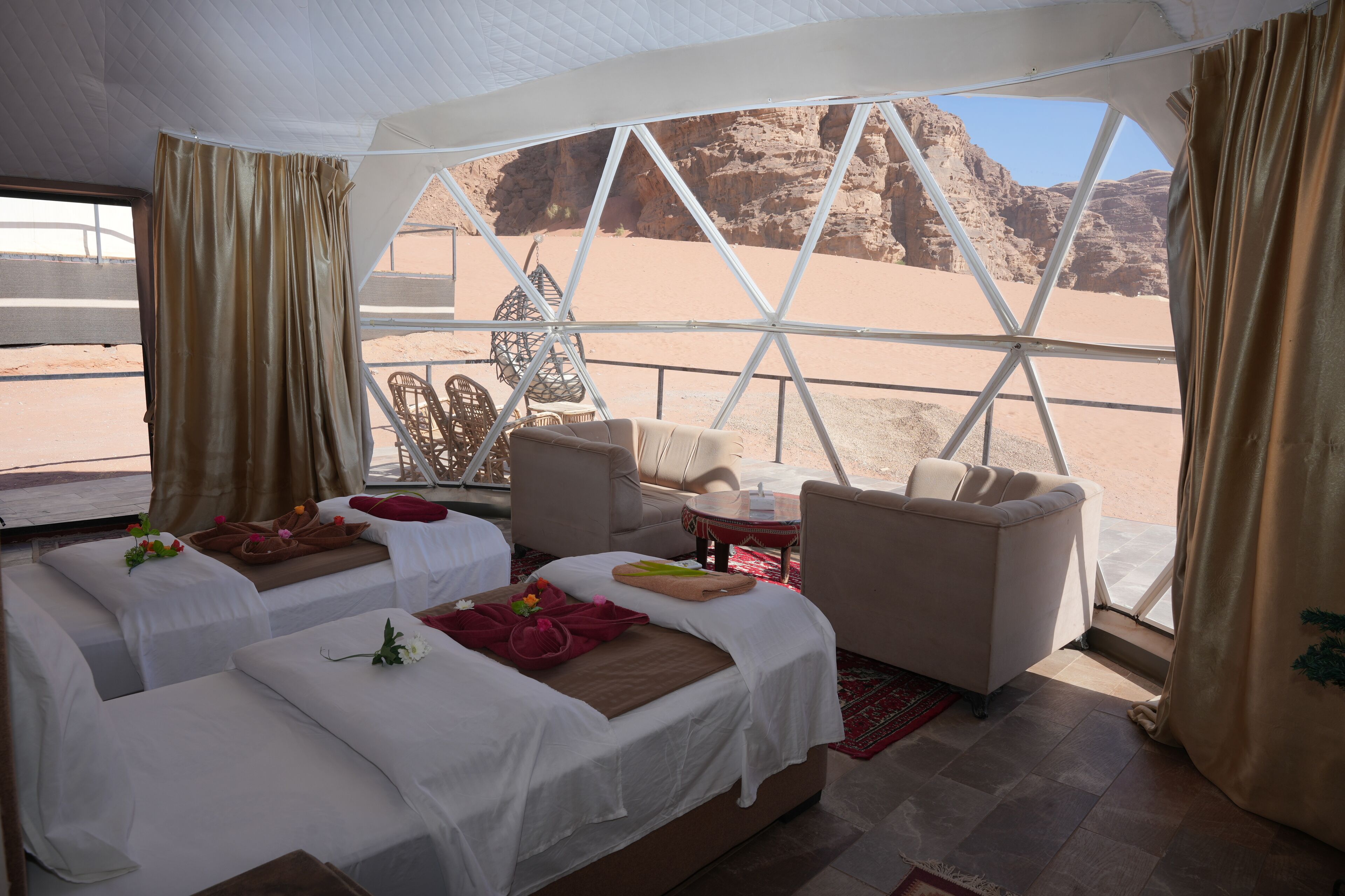 Martian Tent | ベッドシーツ