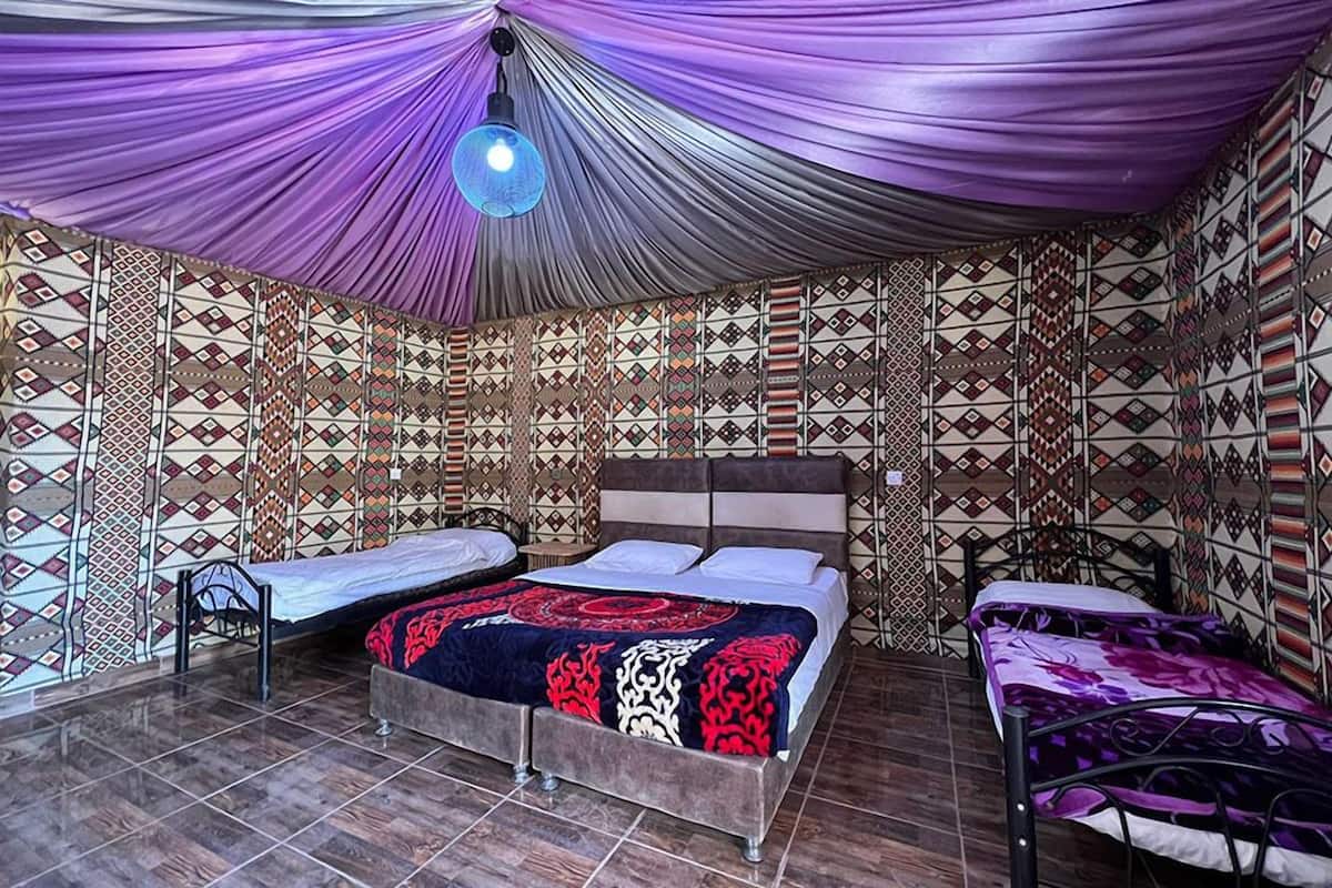 Deluxe Family Tent | Bed sheets