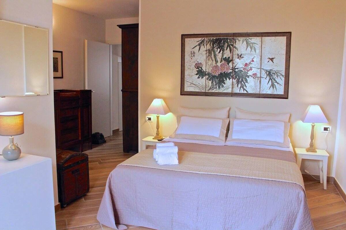 Double Room | Cribs (surcharge), rollaway beds (surcharge)