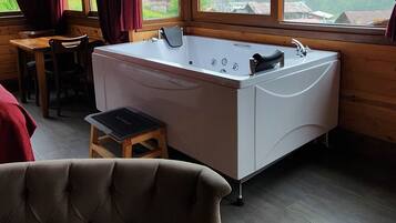 ห้องพาโนรามิกดับเบิล | เตียง Select Comfort, โต๊ะทำงาน, พื้นที่ทำงานแบบใช้แล็ปท็อป