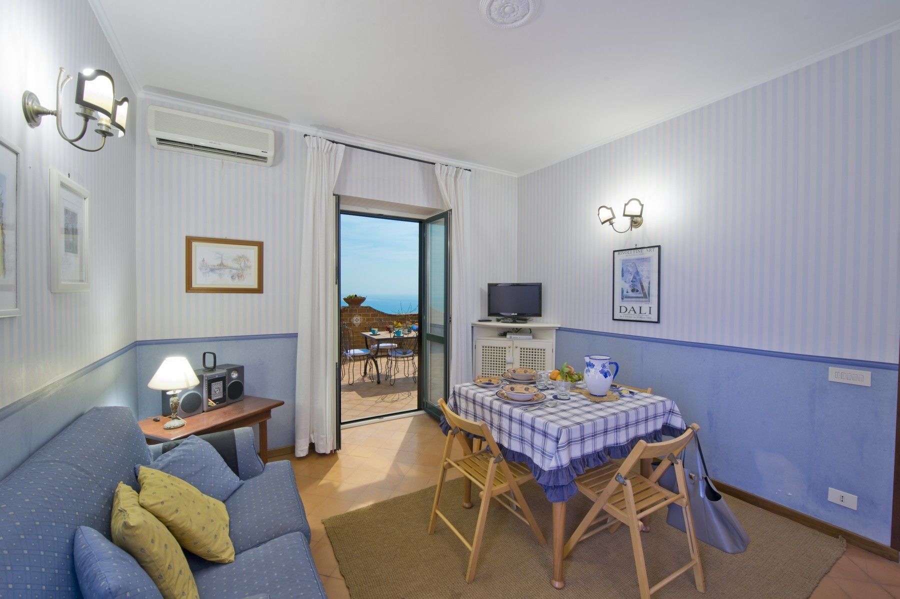 Appartement, 1 chambre | Coin séjour | Télévision à écran plat