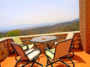 Terrace/patio - Menina Farm (Kalamata)