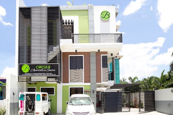 Terrace/patio - Circle-b Apartelle & Suites (Davao)