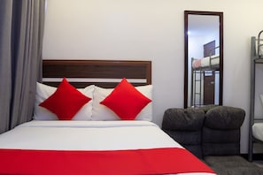Suíte família | Wi-Fi de cortesia, roupa de cama