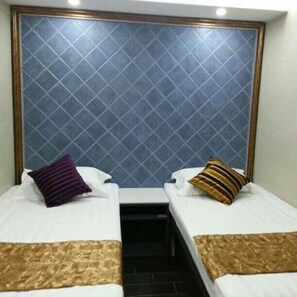 Free WiFi, bed sheets - Dynasty Commercial Hotel (Kowloon)