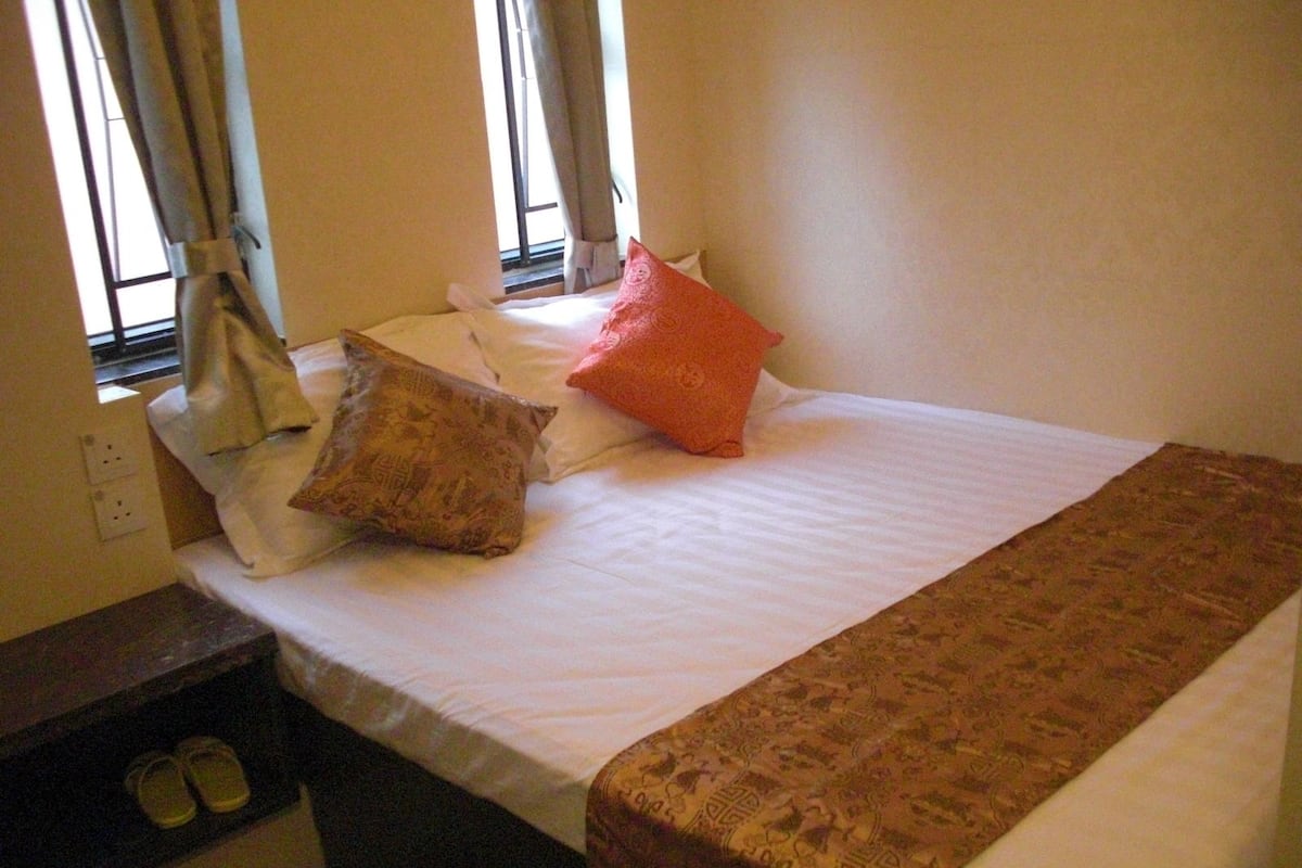 Double Room | Free WiFi, bed sheets