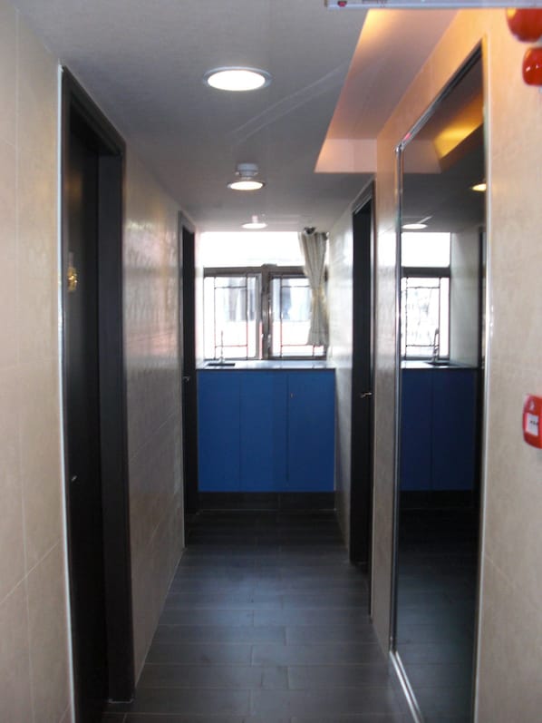 Hallway - Empire Commercial Hotel (Kowloon)
