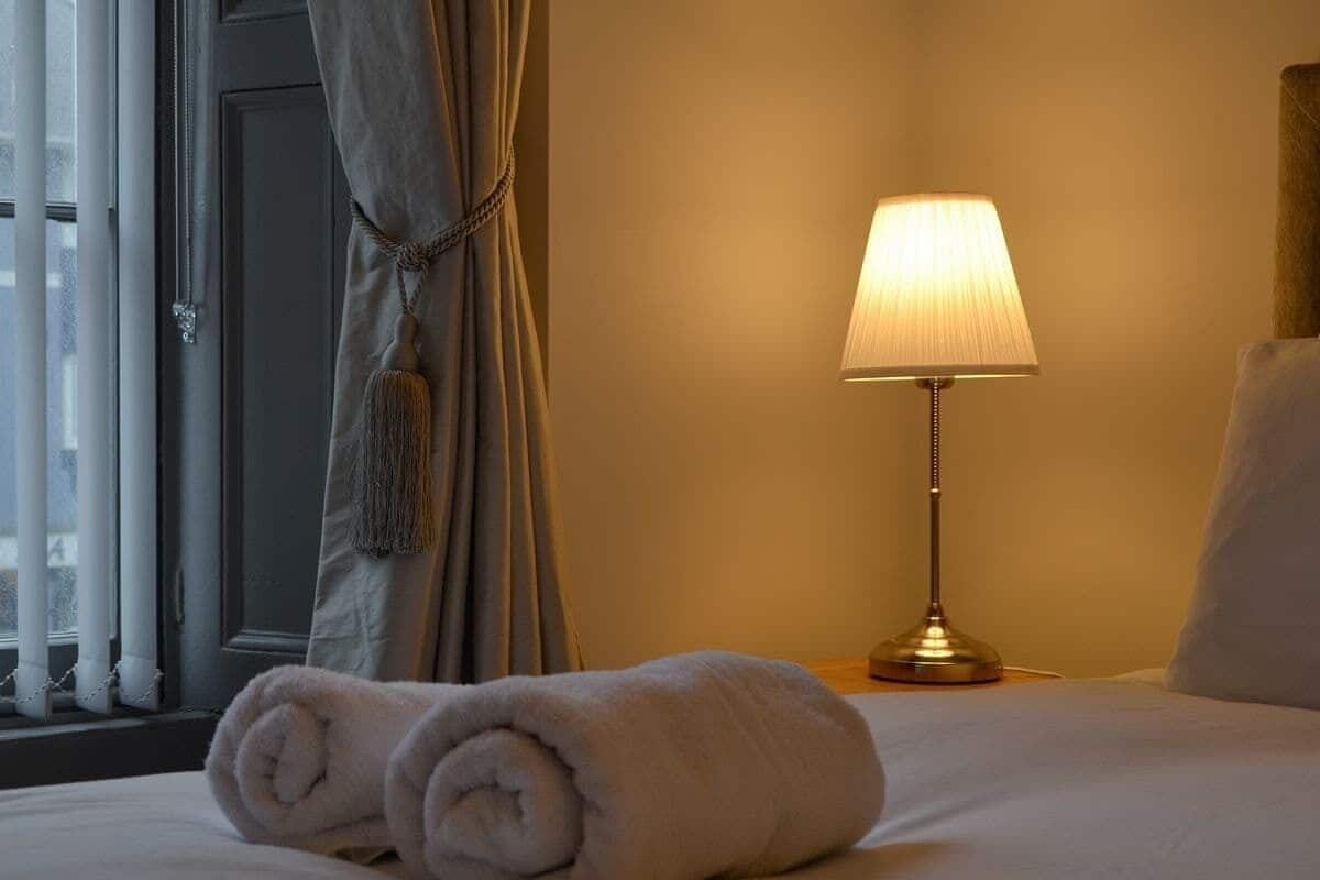 Apartamento de lujo, 1 cama de matrimonio grande, vistas al mar | 1 dormitorio, caja fuerte, sistema de insonorización y wifi gratis