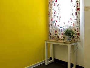 Vierbettzimmer, Nur Männer, Gemeinschaftsbad | Schallisolierte Zimmer, kostenloses WLAN