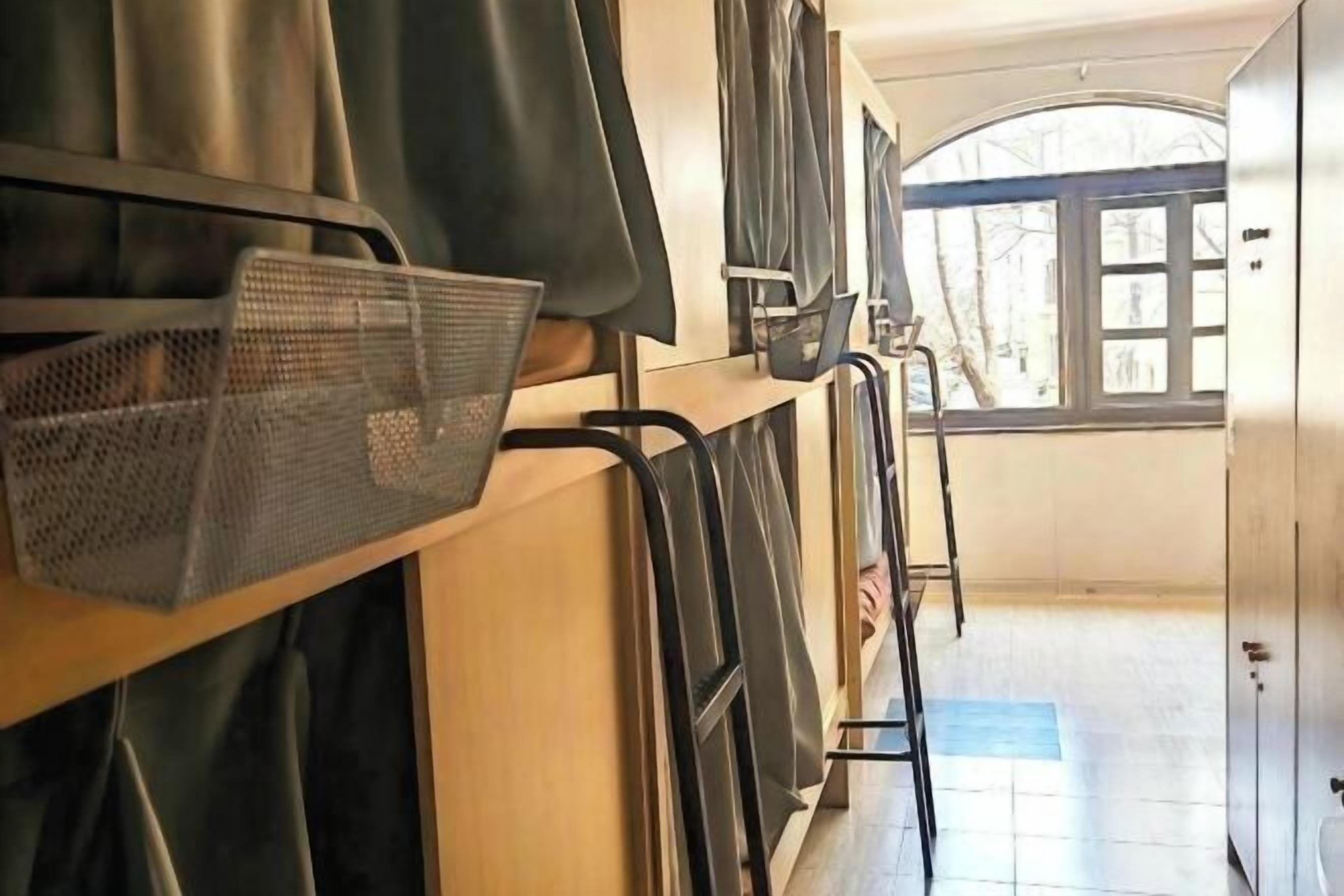 Soundproofing, free WiFi