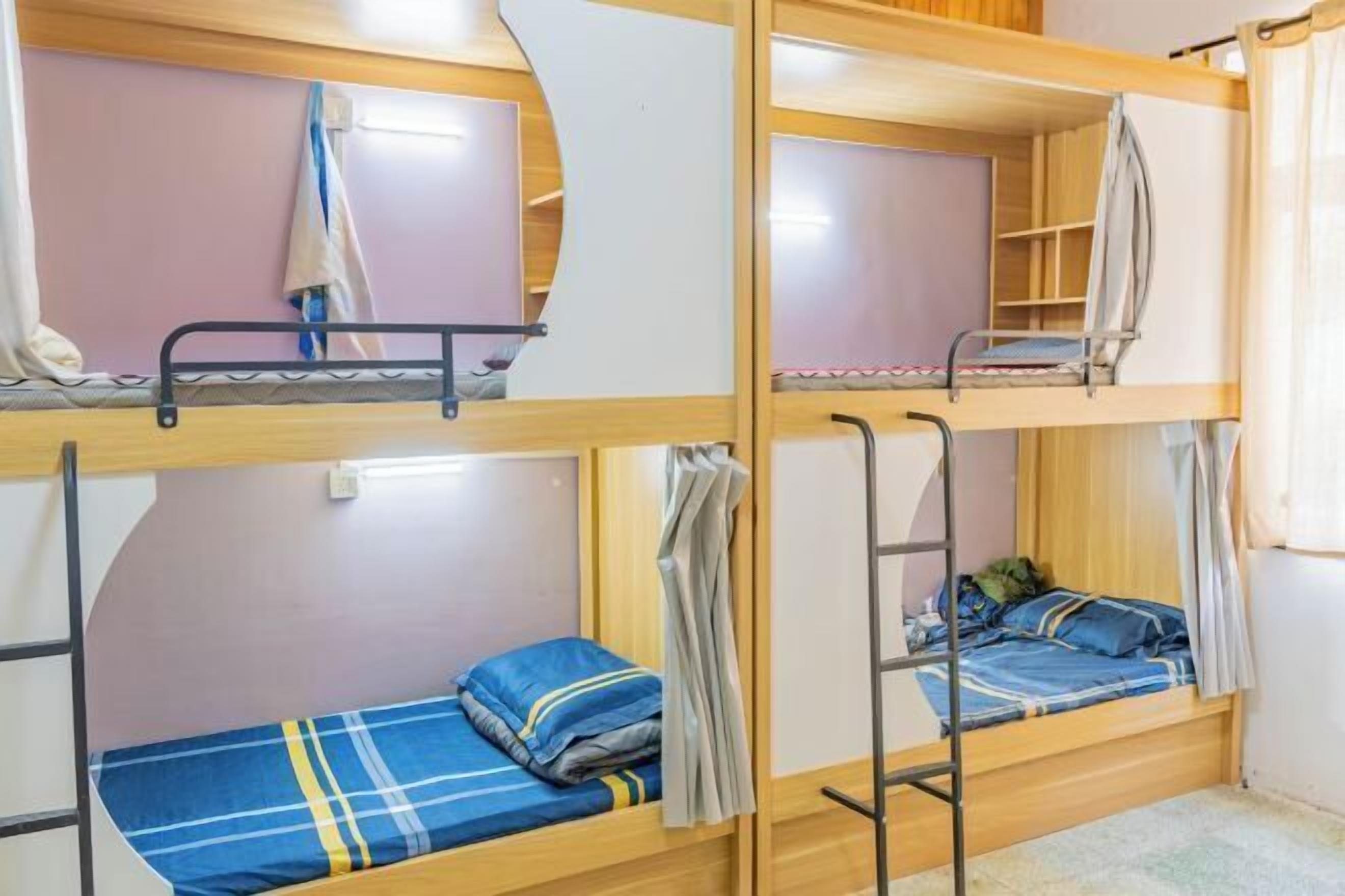 Soundproofing, free WiFi