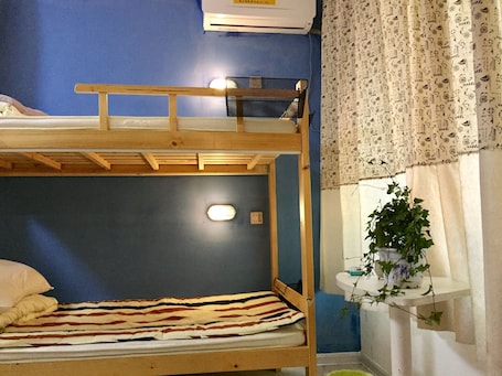 Soundproofing, free WiFi