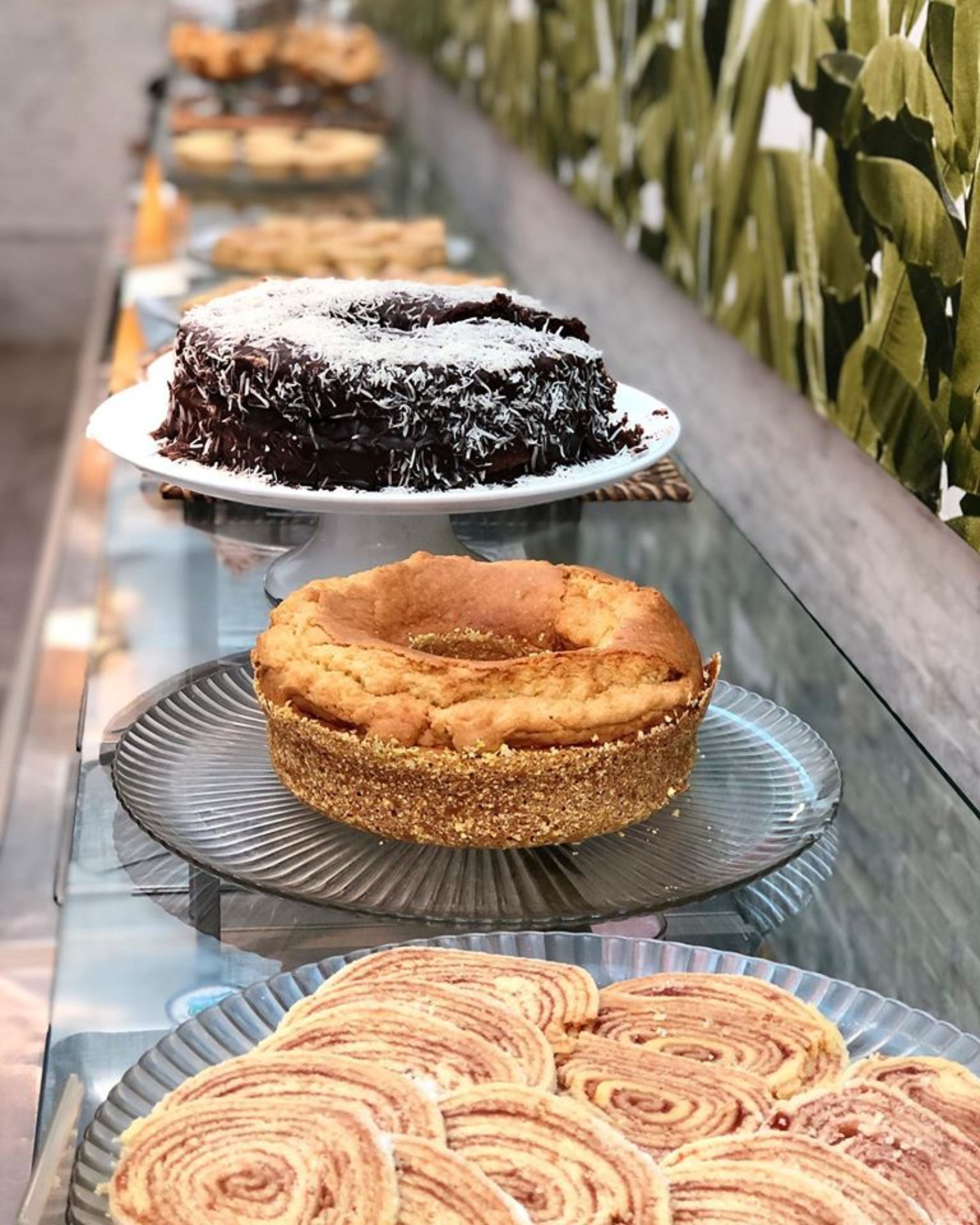 free buffet breakfast