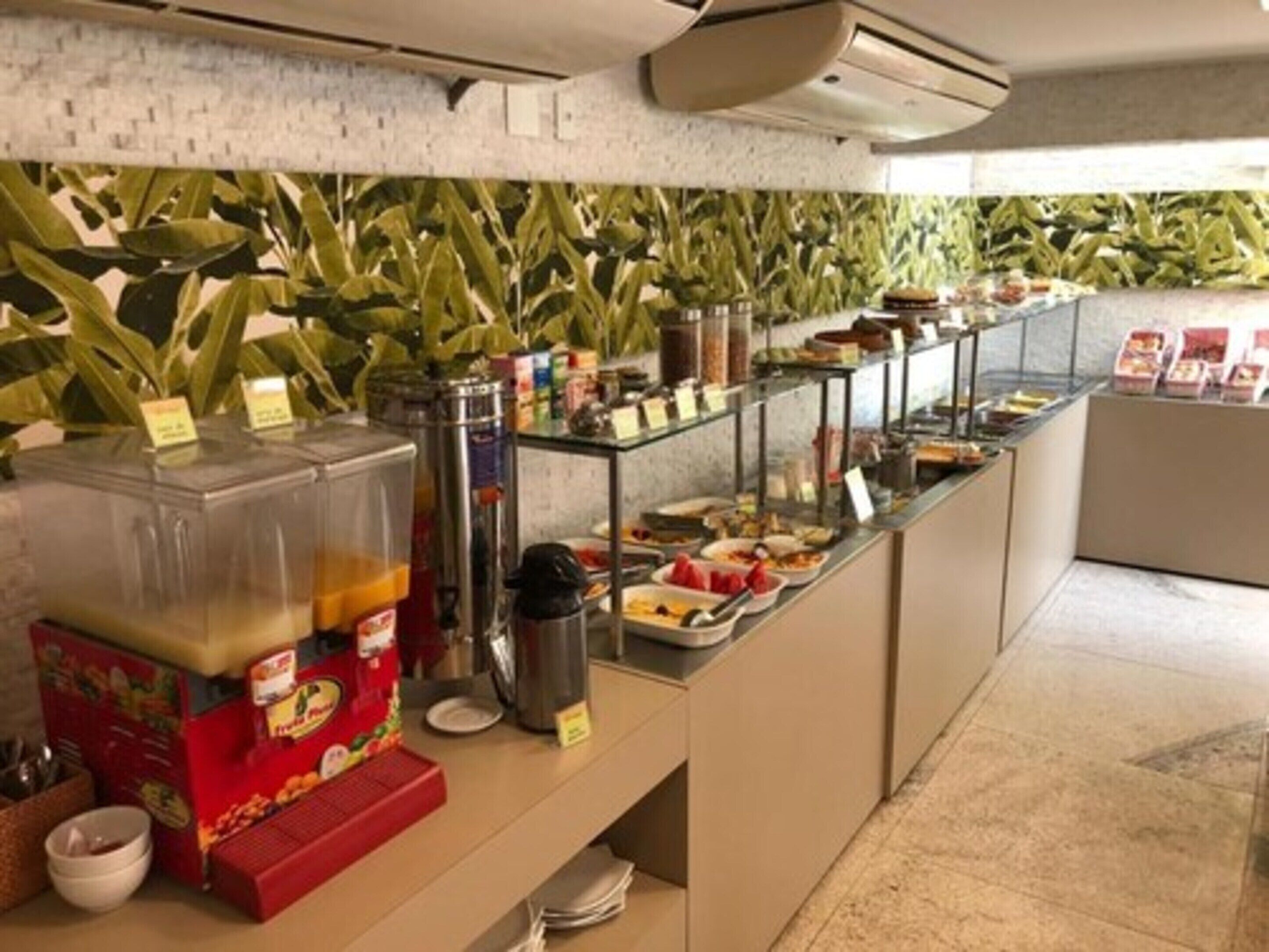 breakfast, lunch and dinner served