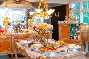 Petit déjeuner buffet compris tous les jours