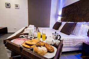 Suite Royal, 1 cama Queen size y sofá cama, baño privado | Servicio de comidas a la habitación