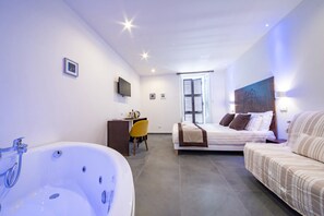 Royal Suite, 1 Queen Bed with Sofa bed, Private Bathroom | Premium bedding, minibar, desk, soundproofing - Assisivm Antica Dimora AD (Assisi)