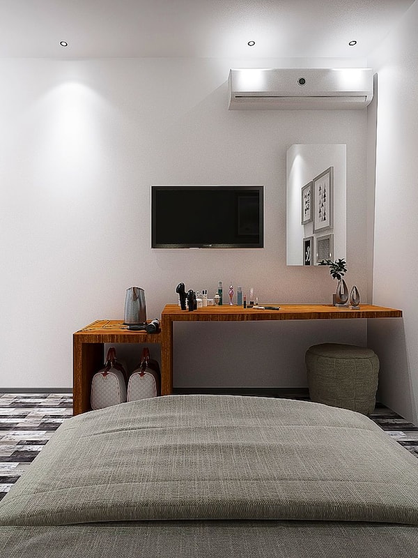 1 bedroom, laptop workspace, soundproofing, free WiFi