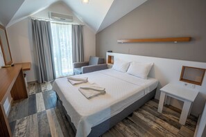 手提電腦工作空間、隔音、免費 Wi-Fi、床單