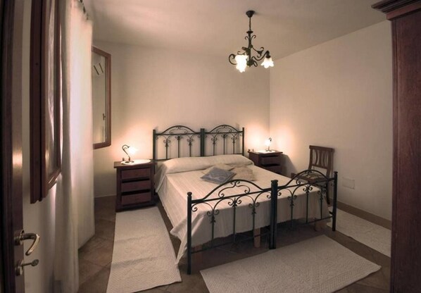 Family Apartment, 1 Bedroom | 1 bedroom, premium bedding, free WiFi, bed sheets