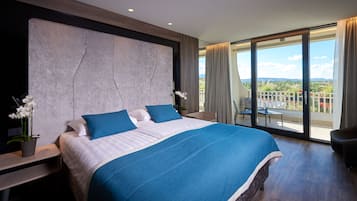 Ropa de cama de alta calidad y minibar