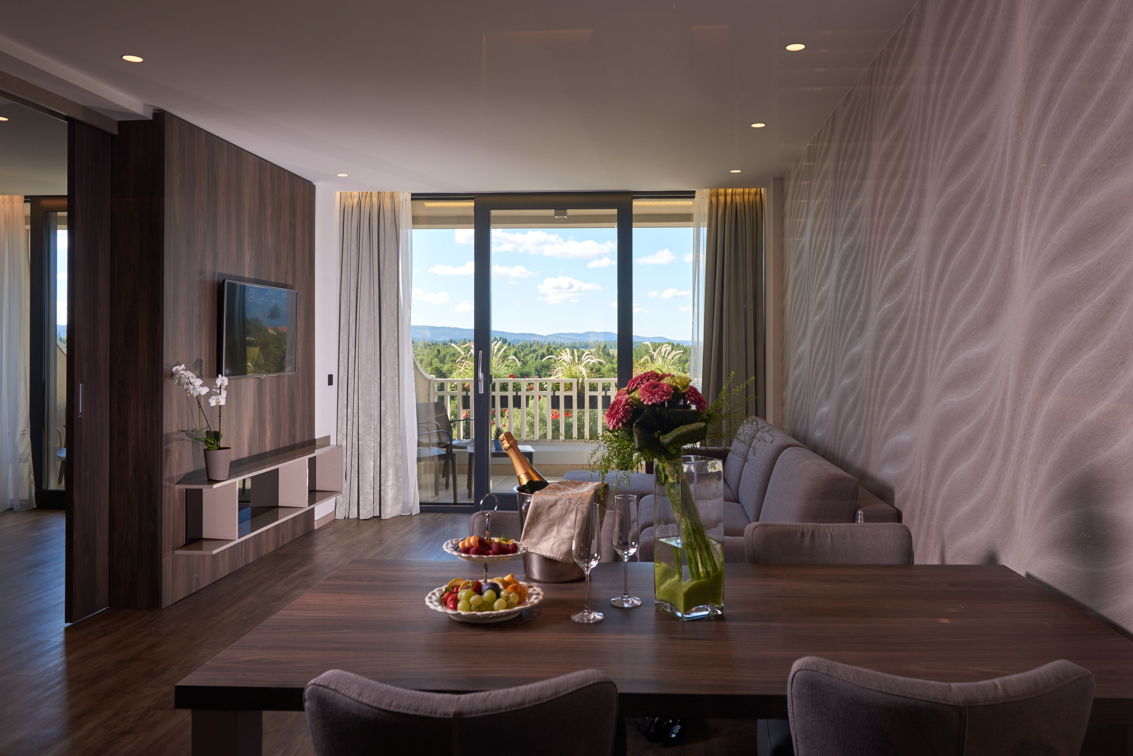 family suite, 2 bedrooms, balcony, park view | in-room dining