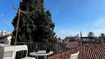 Elite Apartment | Terrace/patio