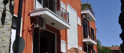 Bagian depan properti