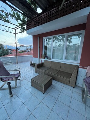 Terrace/patio - Erkal Pansion (Antalya)