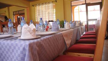 Daily full breakfast (USD 10 per person)