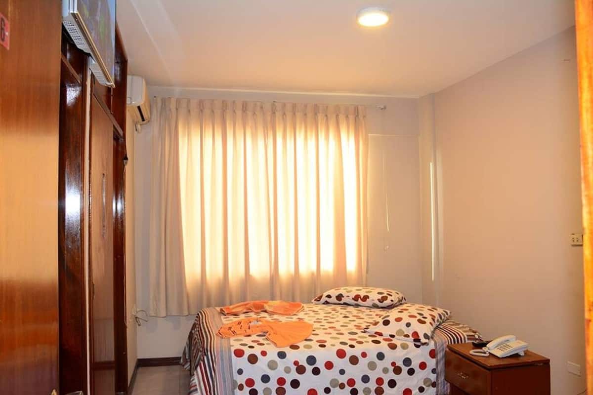 In-room safe, iron/ironing board, free WiFi