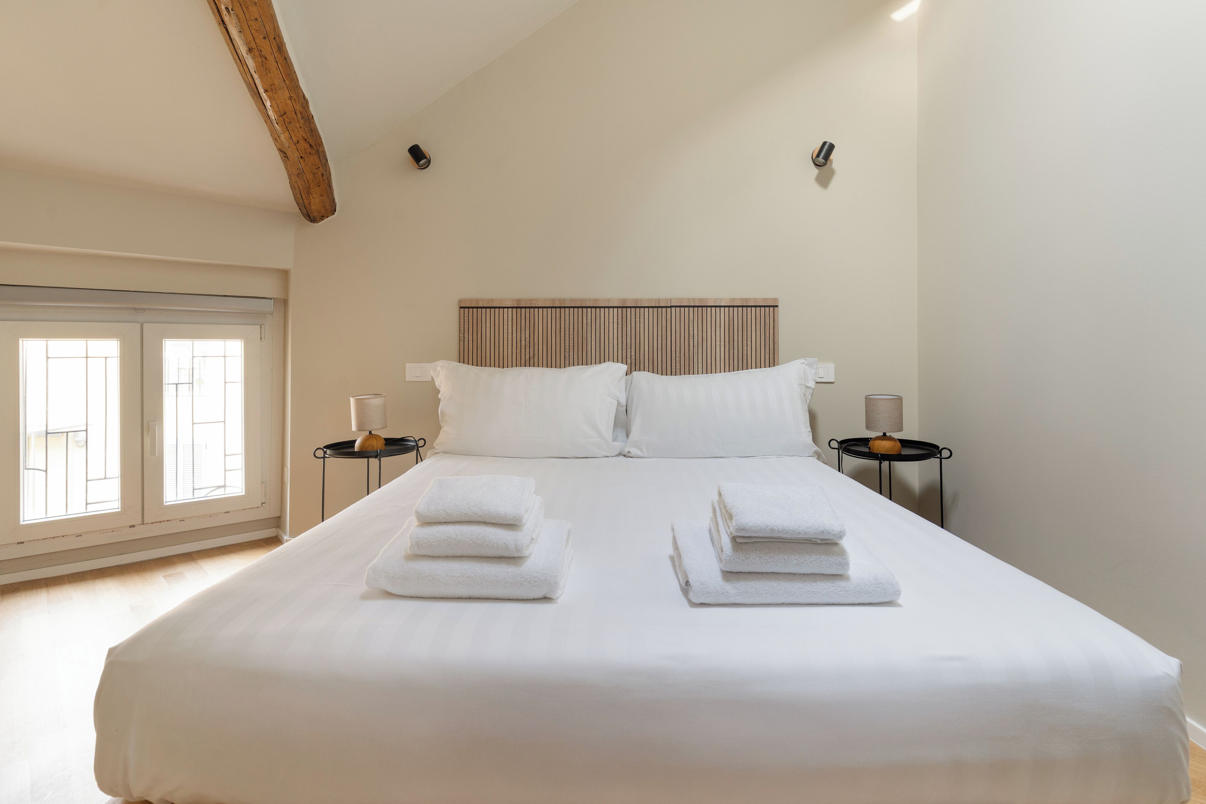 2 habitaciones, decoración personalizada y muebles diferentes 