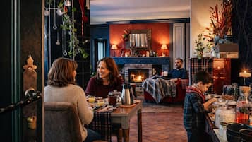 Desayuno continental gratuito y diario