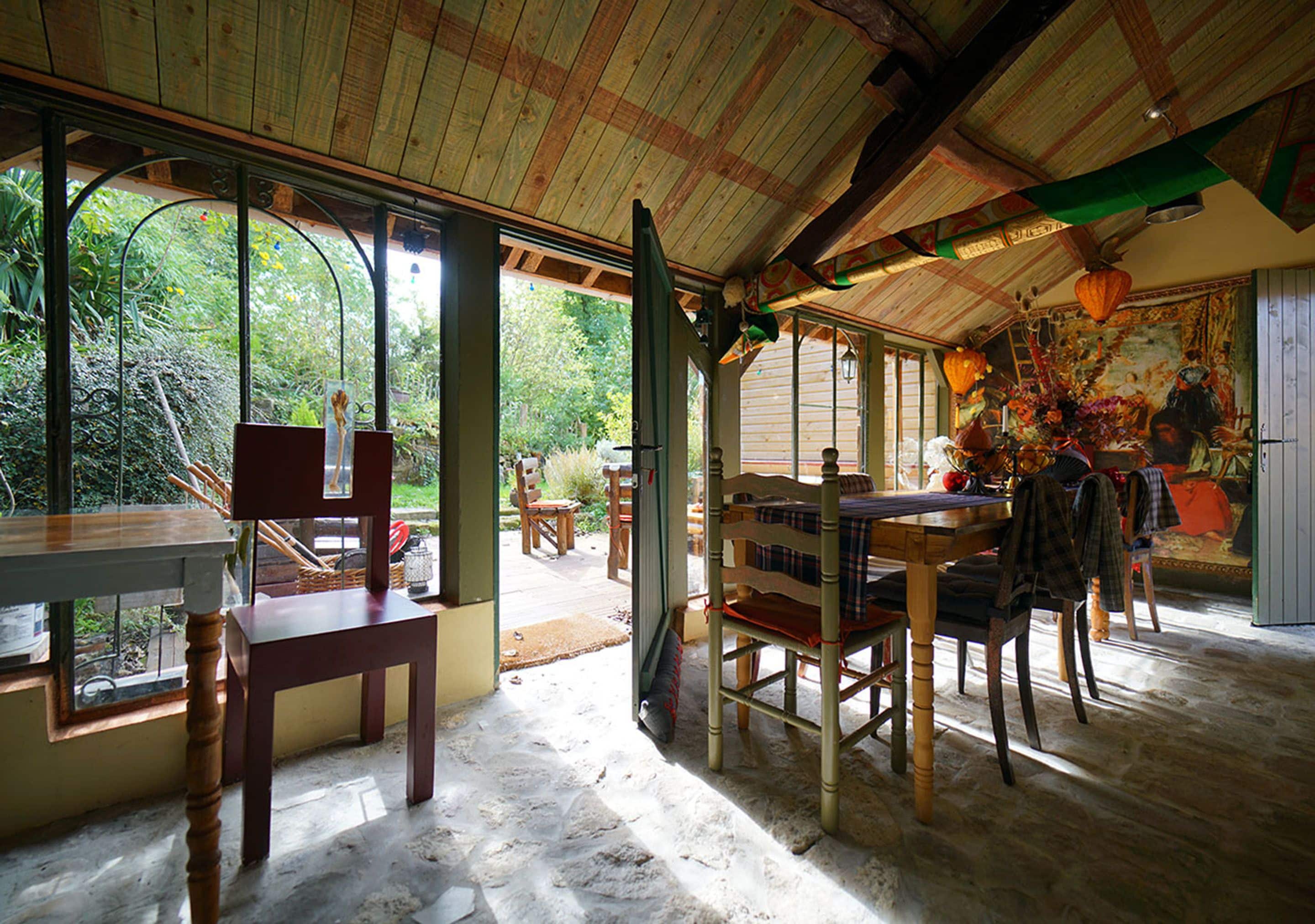 Tägliches inbegriffenes kontinentales Frühstück