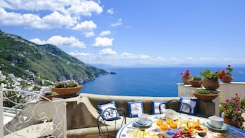 Apartment, 3 Bedrooms | Terrace/patio