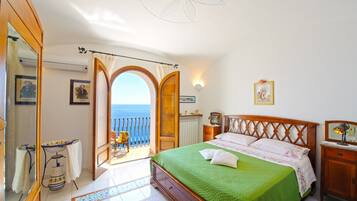 Apartment, 3 Bedrooms | 3 bedrooms, iron/ironing board, cribs/infant beds, free WiFi