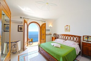 Apartment, 3 Bedrooms | 3 bedrooms, iron/ironing board, cribs/infant beds, free WiFi - Melodia (Praiano)