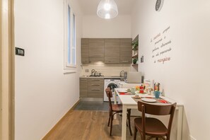 Leilighet, 1 soverom | Eget tekjøkken | Kjøleskap, mikrobølgeovn, ovn og kokeplater