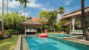 Outdoor pool - Villa Desa Roro Estate by Villa Finder (Canggu)
