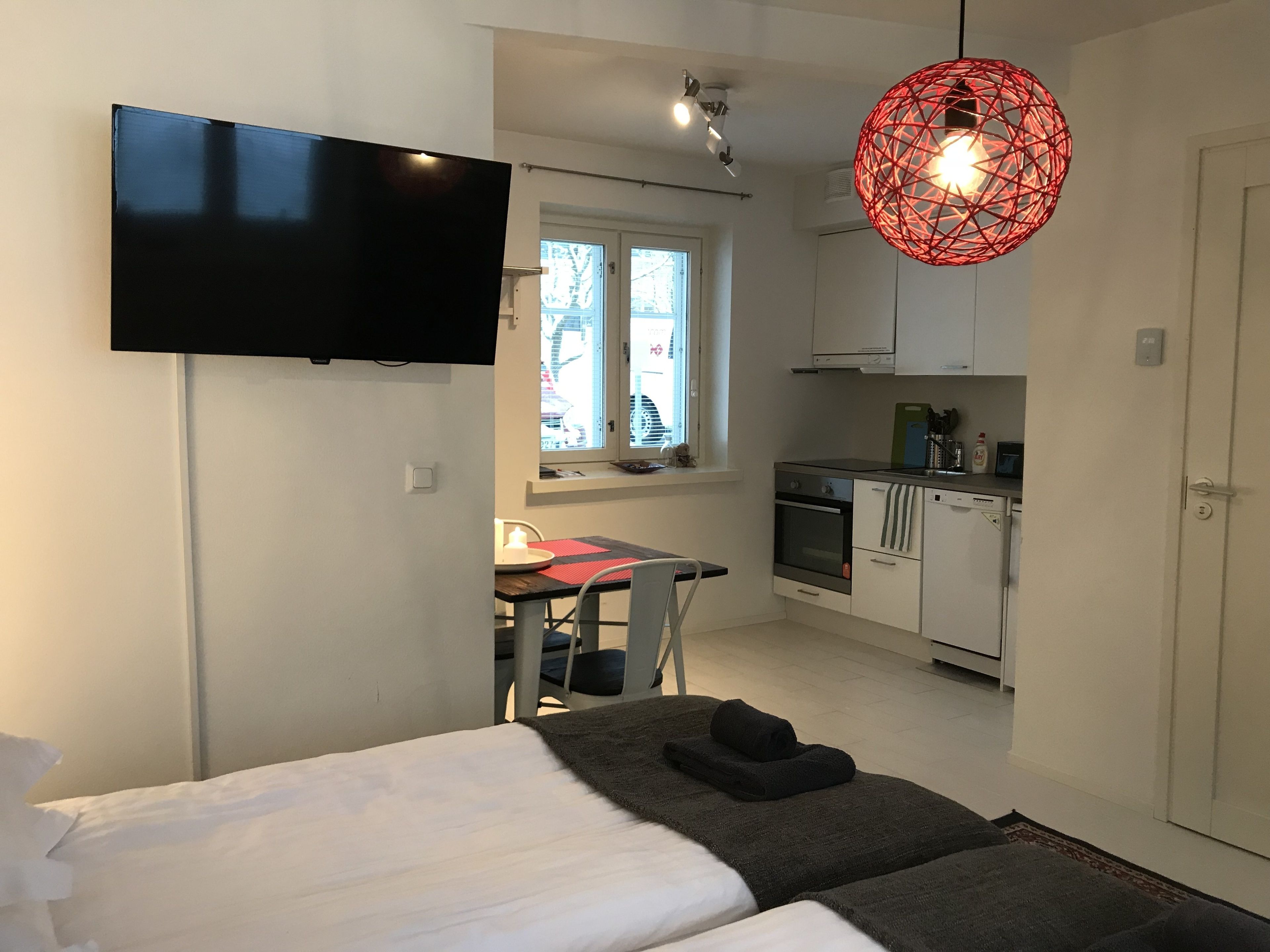 studio | private kitchenette | full-sized fridge, microwave, oven, stovetop