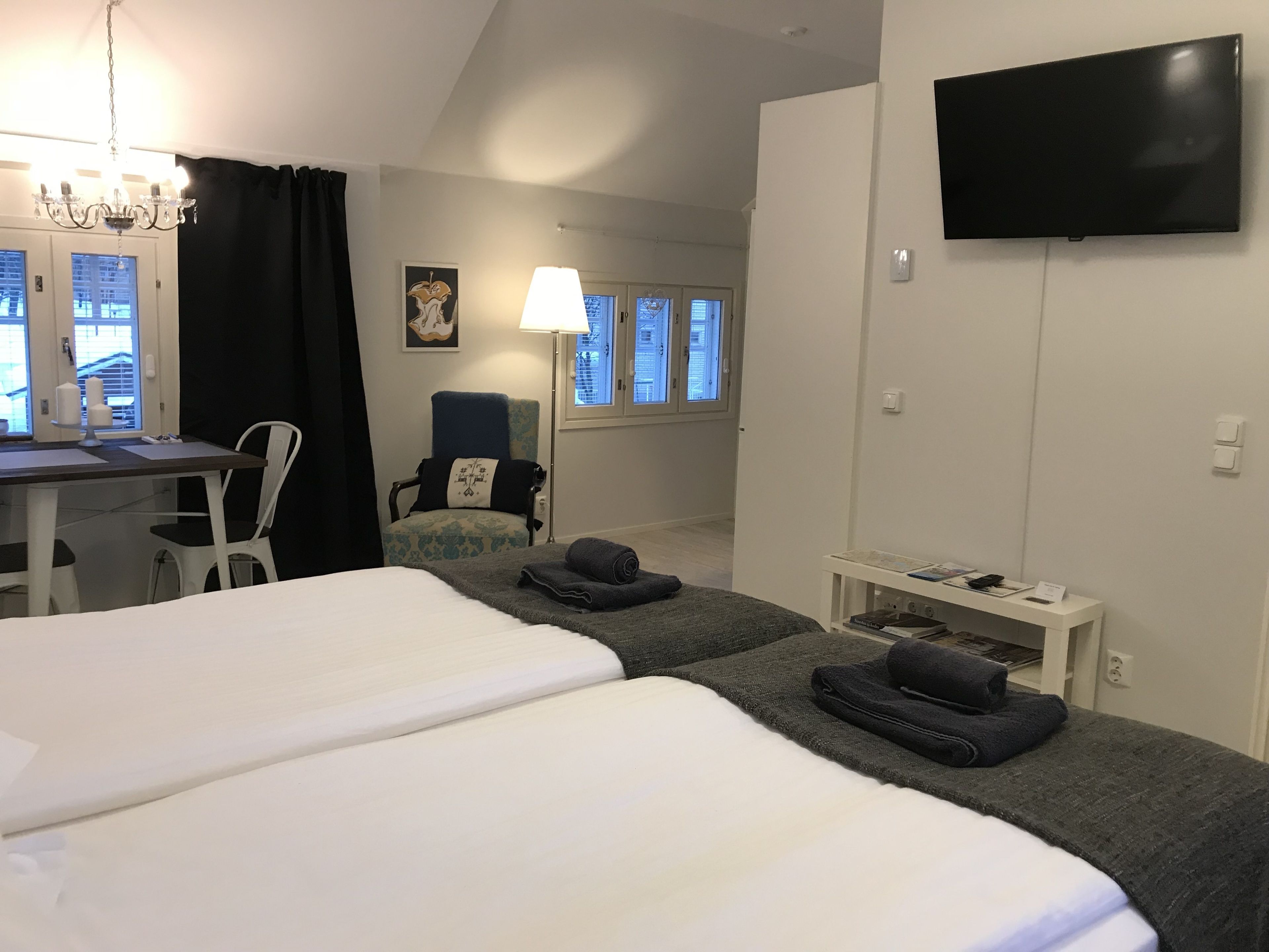 deluxe apartment | living room | flat-screen tv