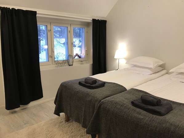 Deluxe Apartment | Living area | Flat-screen TV - Green Door Apartments (Jyväskylä)