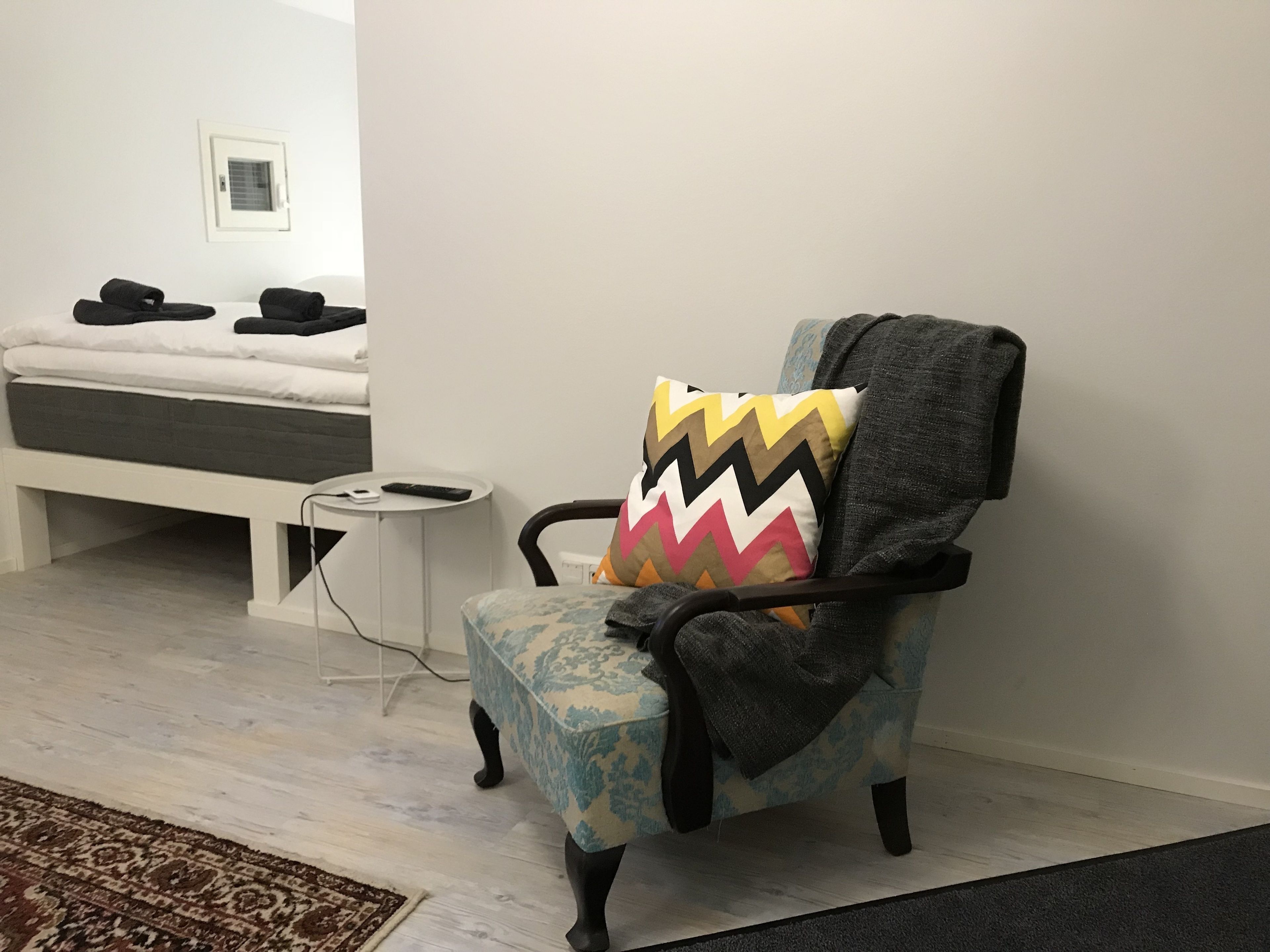 standard apartment | living room | flat-screen tv