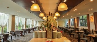 XIANGMING HOLIDAY HOTEL