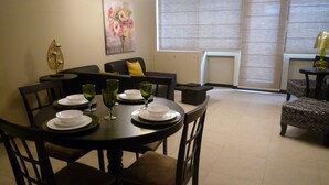 Apartment | Makan dalam bilik
