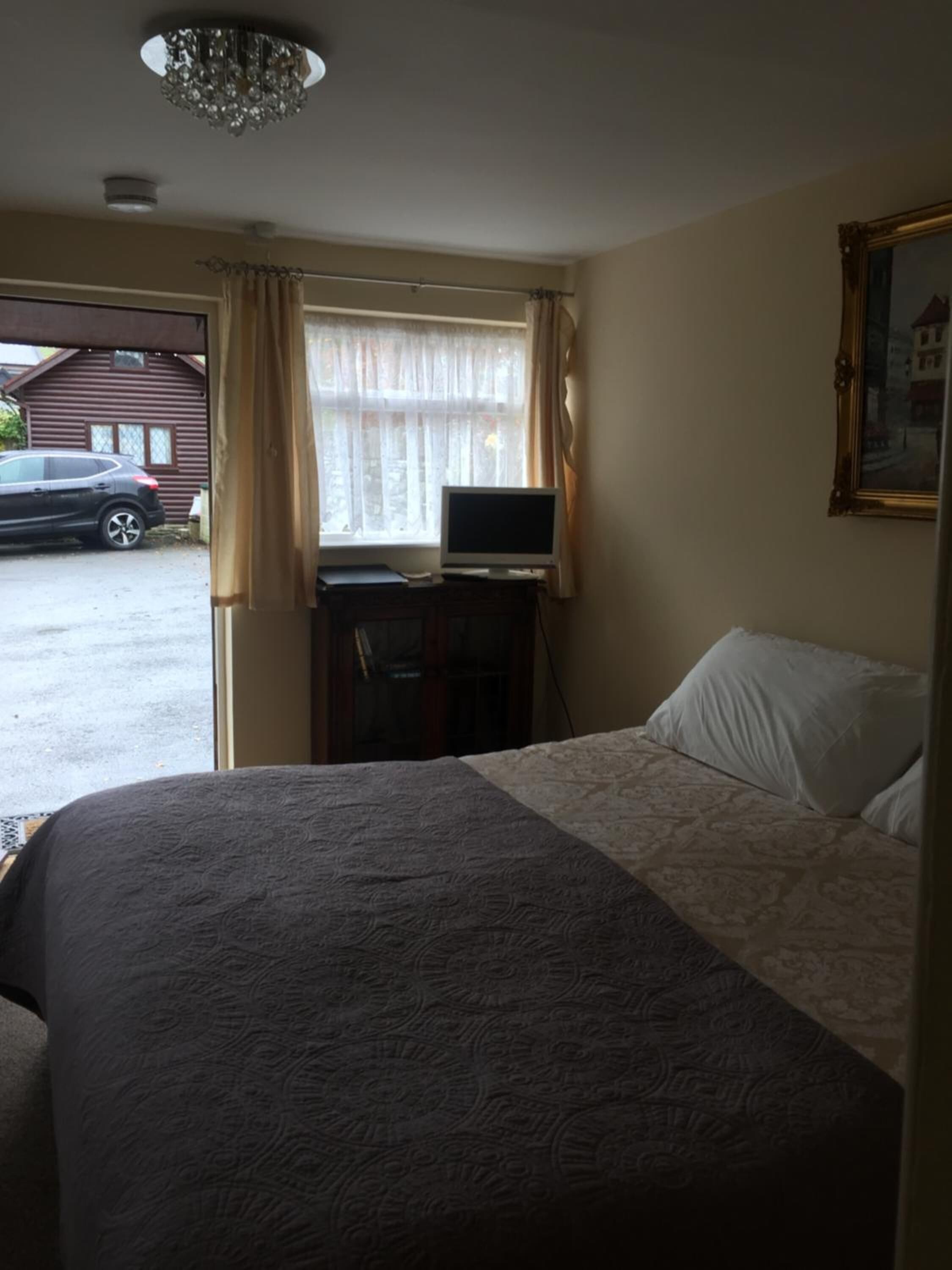 Iron/ironing board (on request), WiFi (free), bed sheets