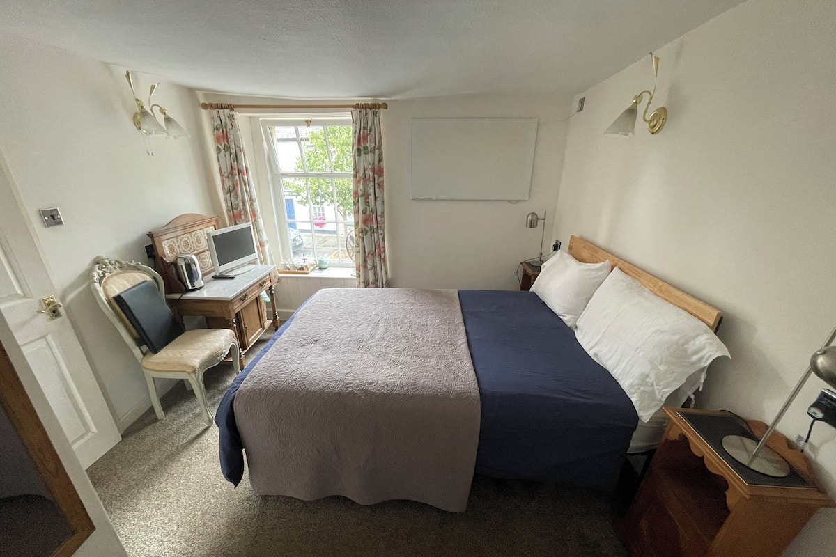 Classic Double Room, 1 Double Bed, Ensuite (Number 1)