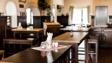 Bar (in der Unterkunft)